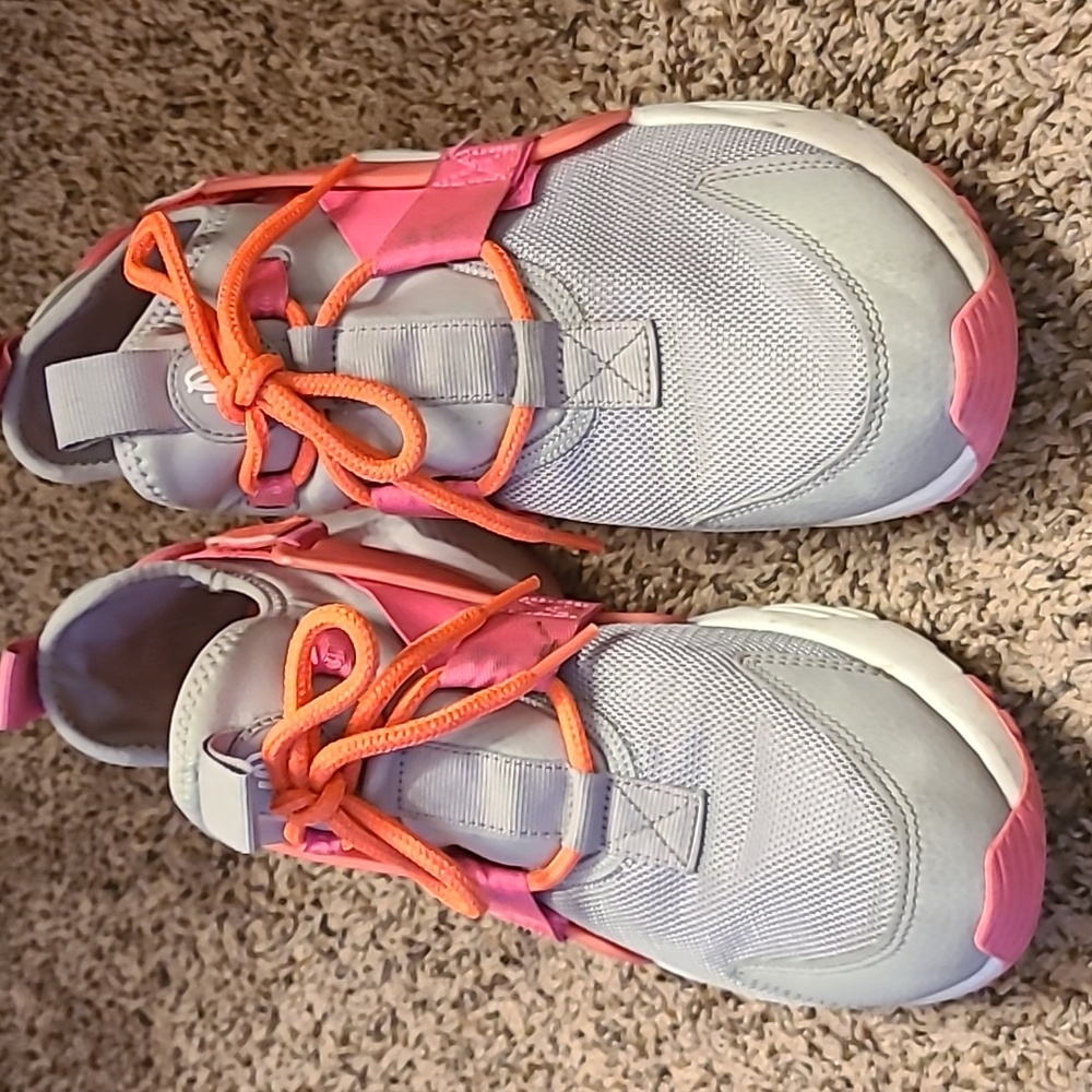 Womens Nike Air Huarache City Low Shoes - Picture 2 of 7